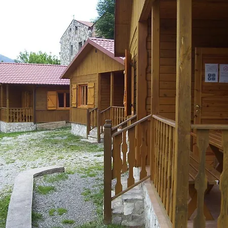 El Bergueda مكان تخييم